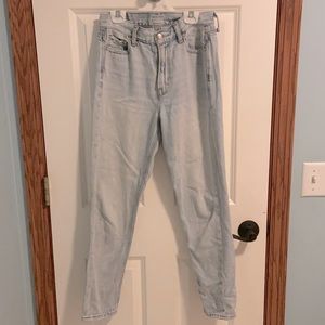 american eagle mom jeans